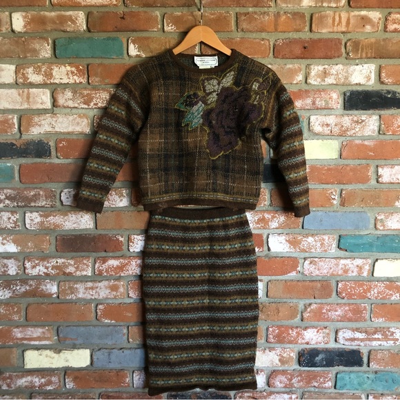 Vintage Sweaters - Adrienne Vittadini Petites Wool Alpaca Mohair Plaid Floral 2-piece Sweater Skirt